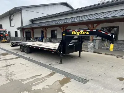 2026 Big Tex Trailers 102x25' HD Gooseneck Beavertail Deckover Trailer 17500# GVW 16GN-25D5A-MRBK