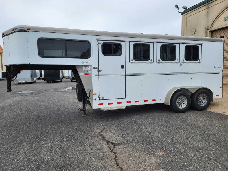 2011 Sundowner Trailers 3 Horse GN Sportman Horse Trailer
