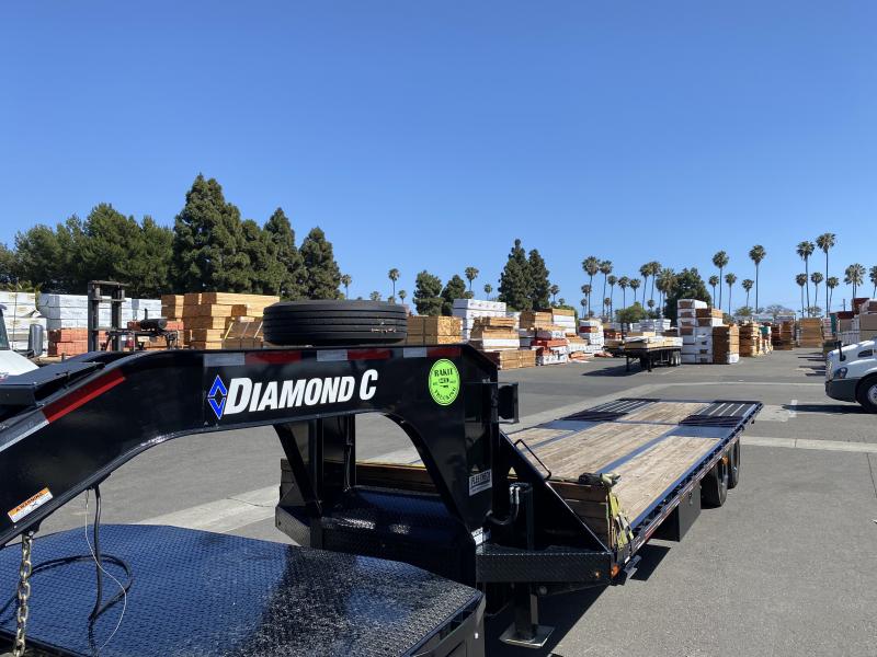 2022 Diamond C Trailers FMAX212 32X102 HDT 2022 Diamond C Trailers FMAX212 32X102 HDT