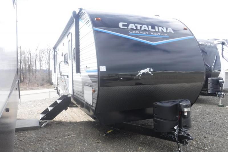 2022 Coachmen Catalina 323BHDSCK Travel Trailer 2022 Coachmen Catalina 323BHDSCK Travel Trailer