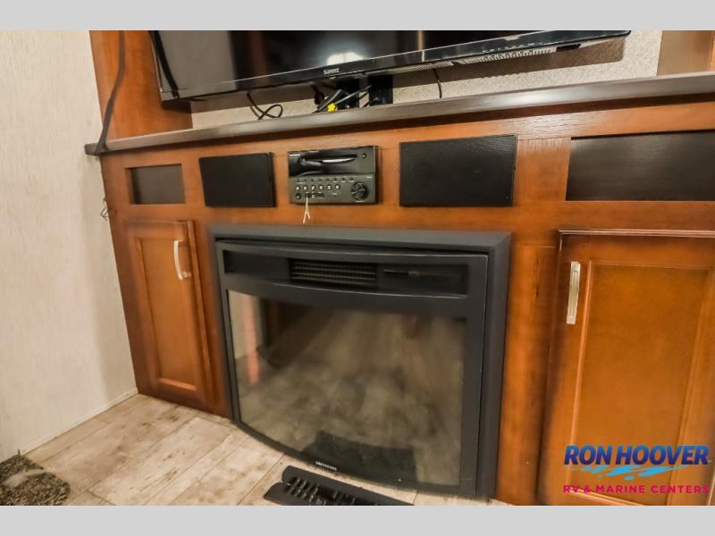 used Fifth Wheel Trailers Heartland RV ElkRidge for sale, in Katy, TX Thumbnail 27