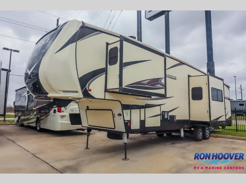 used Fifth Wheel Trailers Heartland RV ElkRidge for sale, in Katy, TX Thumbnail 4