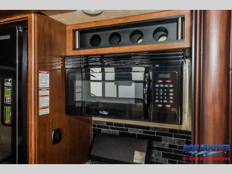 used Toy Haulers Keystone RV Fuzion for sale, in Katy, TX Thumbnail 35