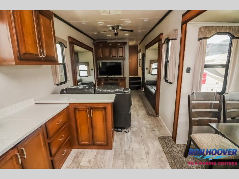 used Fifth Wheel Trailers Heartland RV ElkRidge for sale, in Katy, TX Thumbnail 11