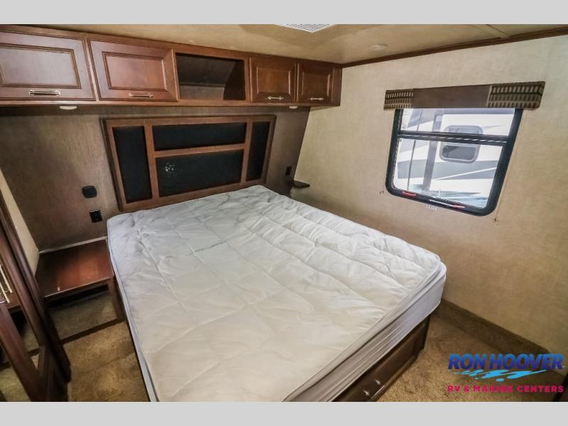 used Toy Haulers Keystone RV Fuzion for sale, in Katy, TX Thumbnail 14