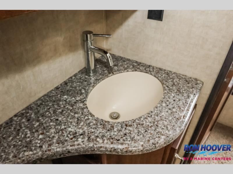 used Toy Haulers Keystone RV Fuzion for sale, in Katy, TX Thumbnail 31
