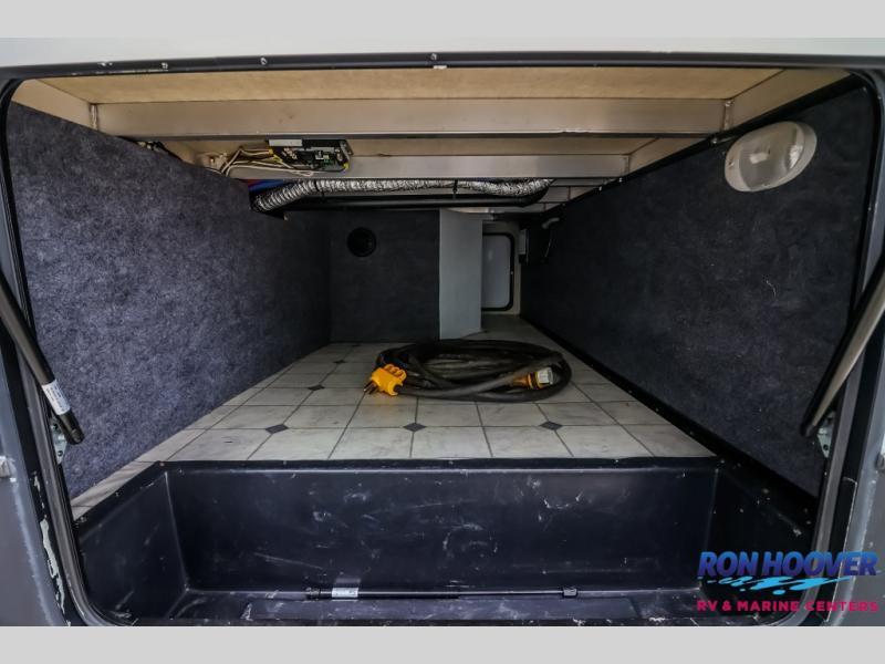 used Toy Haulers Keystone RV Fuzion for sale, in Katy, TX Thumbnail 39