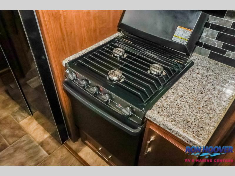 used Toy Haulers Keystone RV Fuzion for sale, in Katy, TX Thumbnail 26