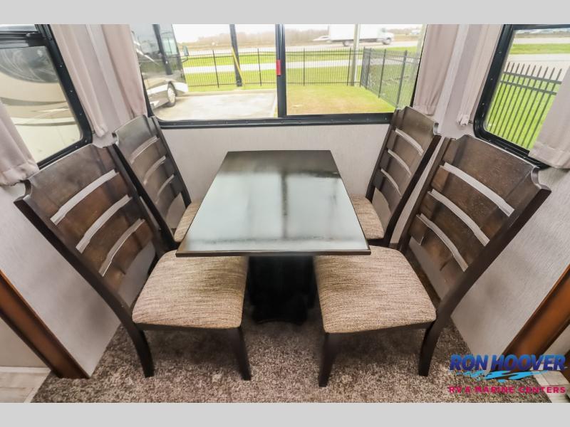 used Fifth Wheel Trailers Heartland RV ElkRidge for sale, in Katy, TX Thumbnail 22