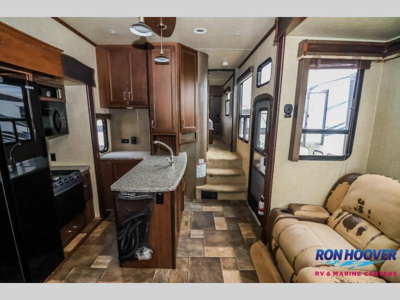 used Toy Haulers Keystone RV Fuzion for sale, in Katy, TX Thumbnail 7