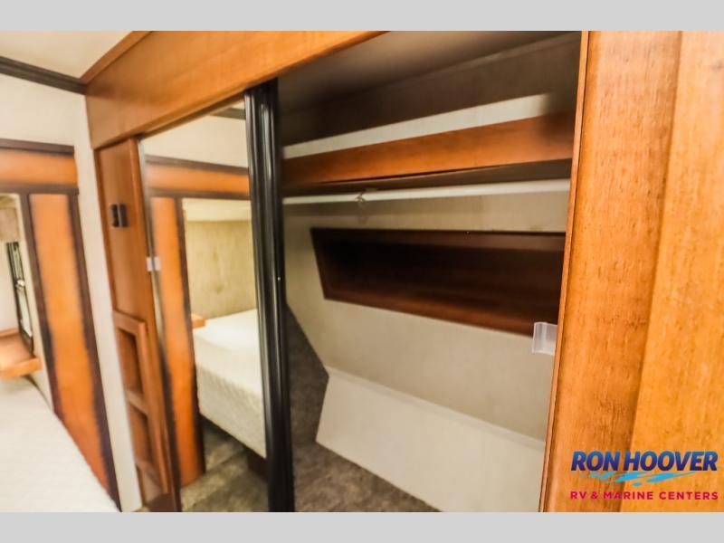 used Fifth Wheel Trailers Heartland RV ElkRidge for sale, in Katy, TX Thumbnail 35