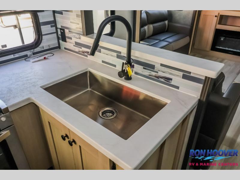 new Fifth Wheel Trailers Forest River Wildcat for sale, in Katy, TX Thumbnail 24