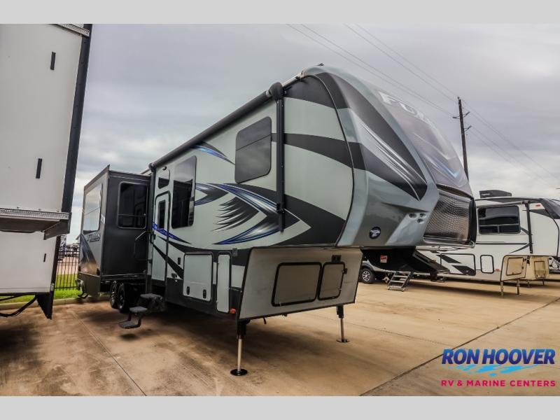 used Toy Haulers Keystone RV Fuzion for sale, in Katy, TX image-0