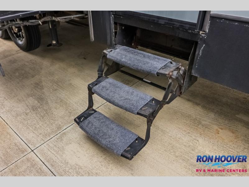 used Toy Haulers Keystone RV Fuzion for sale, in Katy, TX Thumbnail 38