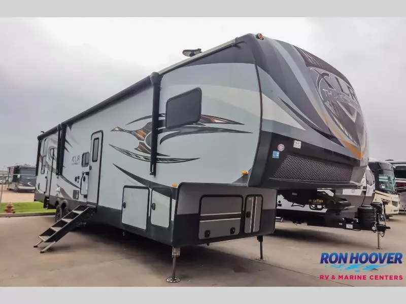used Toy Haulers Forest River XLR Thunderbolt for sale, in Katy, TX image-0