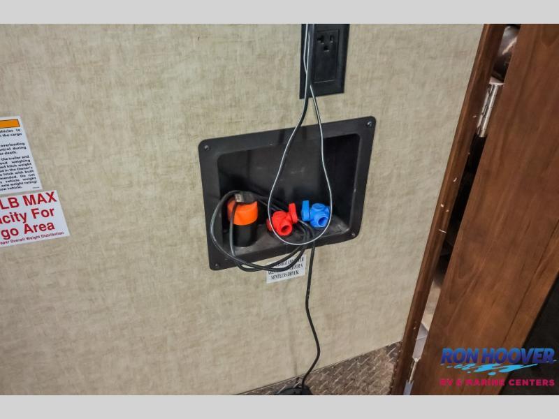 used Toy Haulers Keystone RV Fuzion for sale, in Katy, TX Thumbnail 33