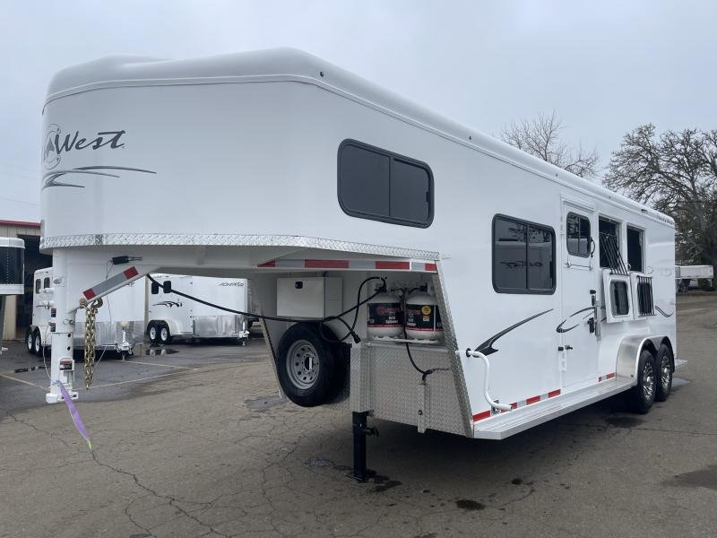 2023 Trails West Adventure MX II 2 Horse Trailer Water Tank Swing