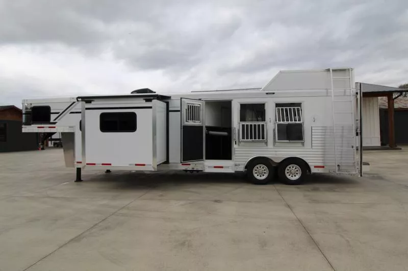 new Horse Trailers SMC Horse Trailers  for sale, in Woodland, WA Thumbnail 15