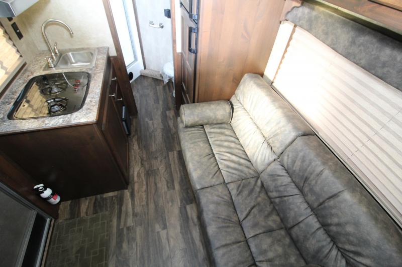 2021 Merhow Next Generation 7309 Horse Trailer 3 Horse TrailerJack