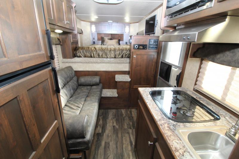 2021 Merhow Next Generation 7309 Horse Trailer 3 Horse TrailerJack