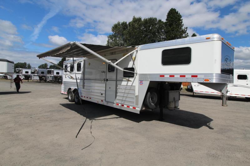 2010 4-Star 10ft SW Living Quarters 3 Horse Trailer - Generator - Outlaw Interior 2010 4-Star 10ft SW Living Quarters 3 Horse Trailer - Generator - Outlaw Interior