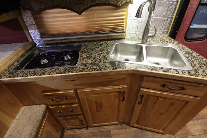 used Horse Trailers Sundowner Trailers  for sale, in Woodland, WA Thumbnail 8