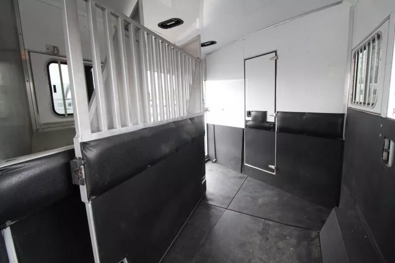 used Horse Trailers Sundowner Trailers  for sale, in Woodland, WA Thumbnail 43