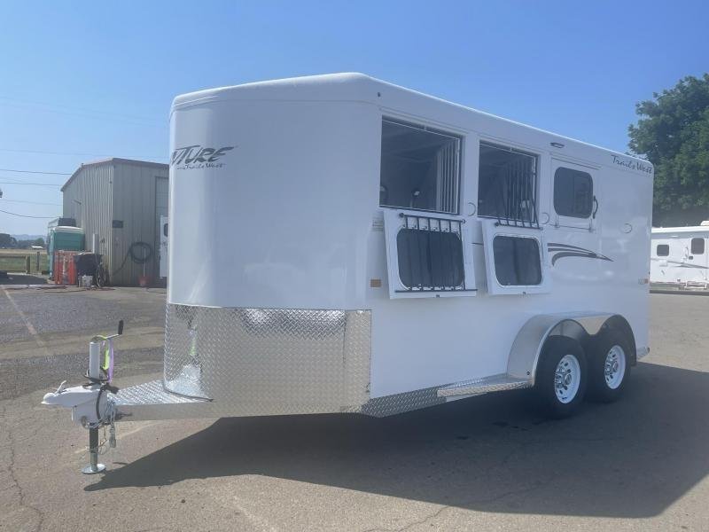 2023 Trails West Manufacturing Adventure MX 3 Horse Trailer Horse