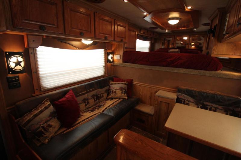 2006 Cimarron 14ft sw Living Quarters 3 Horse Trailer w/ Generator