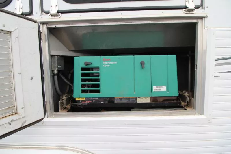 used Horse Trailers Sundowner Trailers  for sale, in Woodland, WA Thumbnail 3