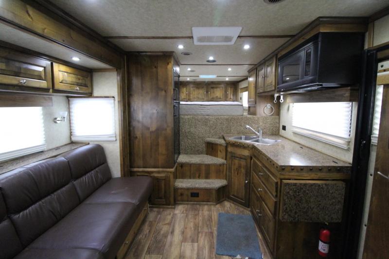 used Horse Trailers Logan Coach  for sale, in Woodland, WA Thumbnail 8