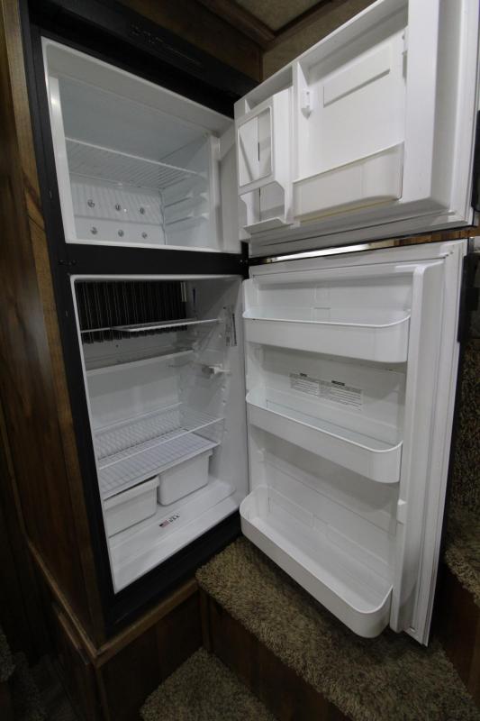 used Horse Trailers Logan Coach  for sale, in Woodland, WA Thumbnail 11