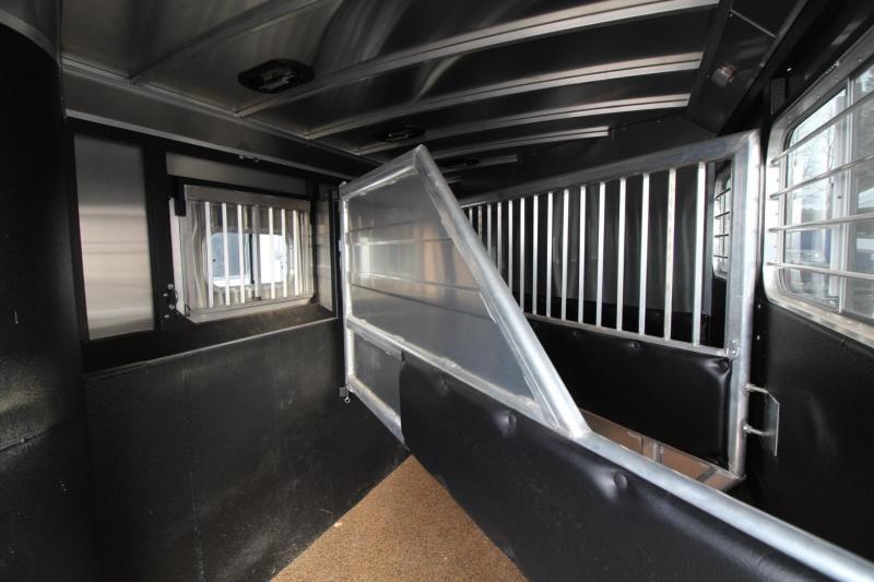 used Horse Trailers Logan Coach  for sale, in Woodland, WA Thumbnail 26