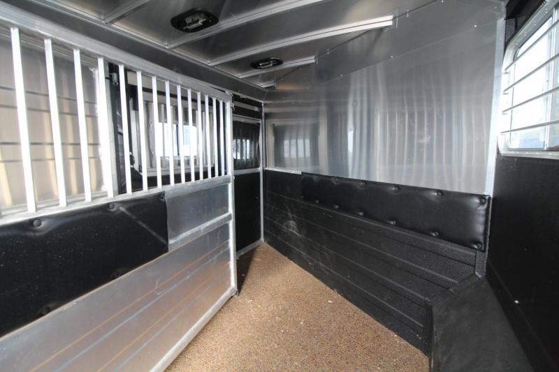 used Horse Trailers Logan Coach  for sale, in Woodland, WA Thumbnail 29