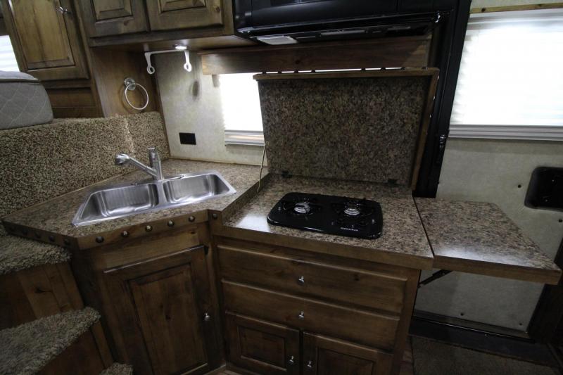 used Horse Trailers Logan Coach  for sale, in Woodland, WA Thumbnail 12