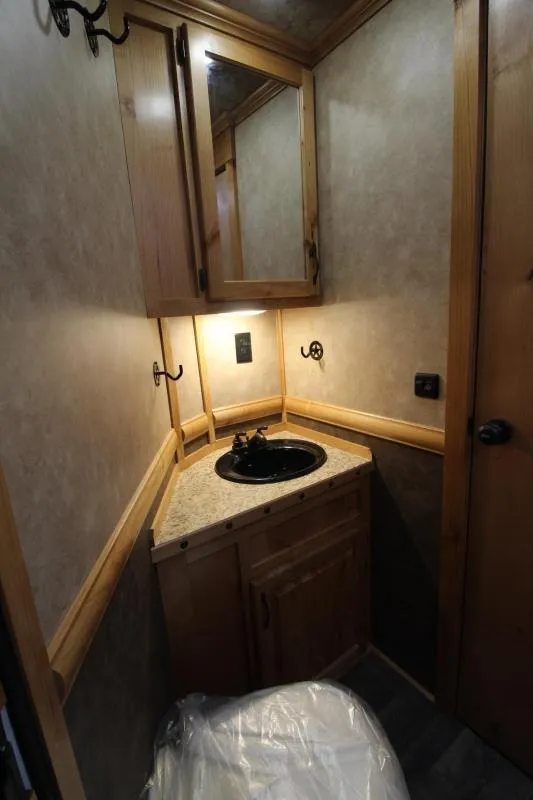 used Horse Trailers Trails West Manufacturing  for sale, in Woodland, WA Thumbnail 12