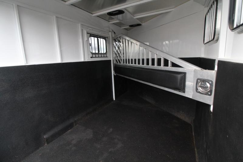 2018 Trails West CLASSIC 2 HORSE TRAILER DROP DOWN WINDOWS WATER TANK Near Me