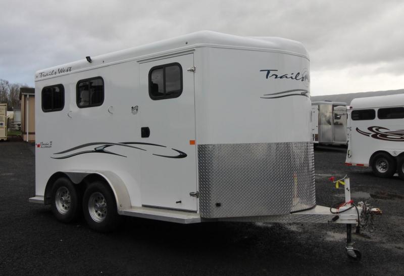 2018 Trails West CLASSIC 2 HORSE TRAILER DROP DOWN WINDOWS WATER TANK Horse Trailers For