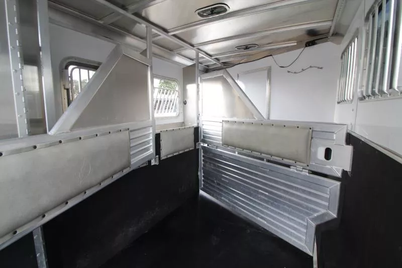used Horse Trailers Featherlite  for sale, in Woodland, WA Thumbnail 26