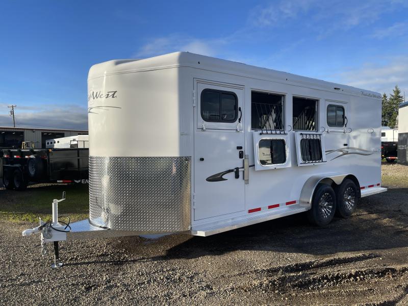 2022 Trails West Classic 4 Horse Bumper Pull - Warmblood Height Only- Drop Down Windows & Bars - Swing Out Saddle Rack - Aluminum Air Flow Dividers - LED Load Lights 2022 Trails West Classic 4 Horse Bumper Pull - Warmblood Height Only- Drop Down Windows & Bars - Swing Out Saddle Rack - Aluminum Air Flow Dividers - LED Load Lights