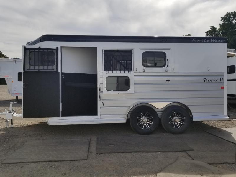 2022 Trails West Sierra BP 3 Horse Trailer Convenience Package