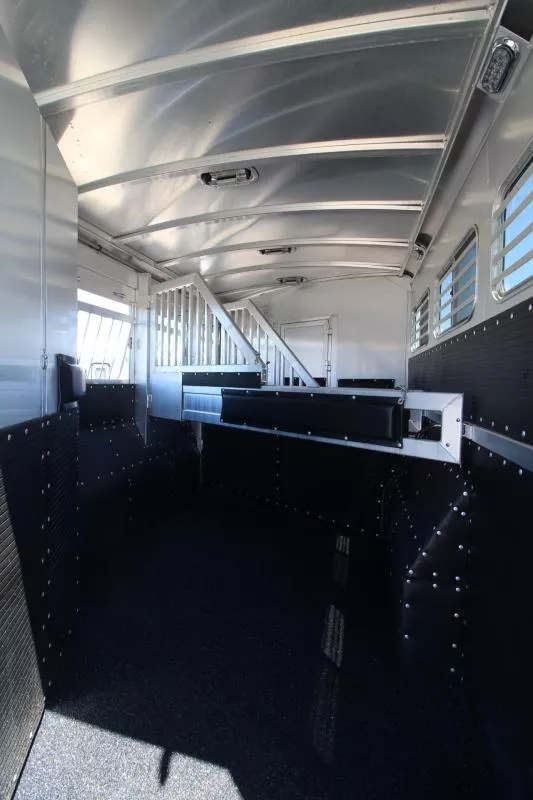 used Horse Trailers Platinum Coach  for sale, in Woodland, WA Thumbnail 25