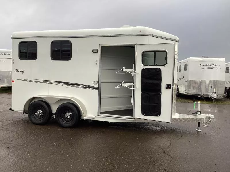 2026 Thuro-Bilt Thuro-Bilt Liberty 2H- 7'6'' Tall-15' Long- Water Tank- Swingout Saddle Tree- Extra Divider Catch Horse Trailer