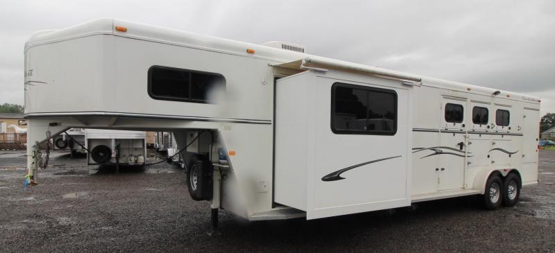 2007 Trails West SIERRA 3 HORSE TRAILER 8X13 SLIDE OUT - BROOM CLOSET- MANGERS 2007 Trails West SIERRA 3 HORSE TRAILER 8X13 SLIDE OUT - BROOM CLOSET- MANGERS
