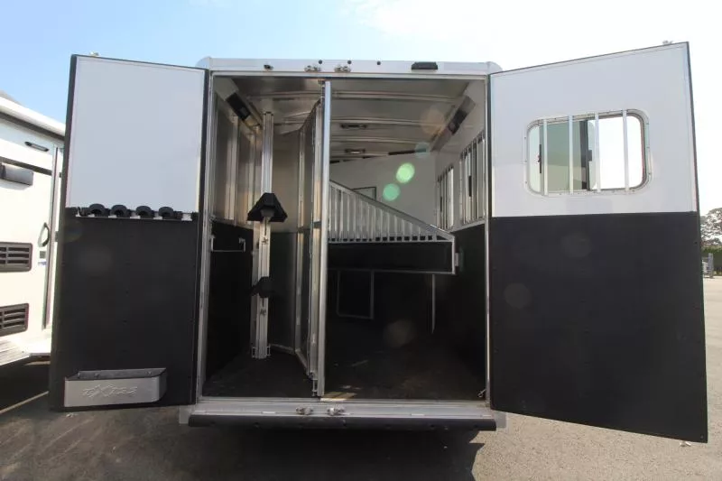 used Horse Trailers Exiss Trailers  for sale, in Woodland, WA Thumbnail 14