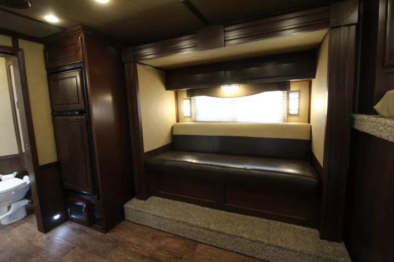 used Horse Trailers Featherlite  for sale, in Woodland, WA Thumbnail 7