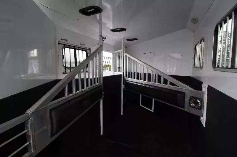 used Horse Trailers Trails West Manufacturing  for sale, in Woodland, WA Thumbnail 22