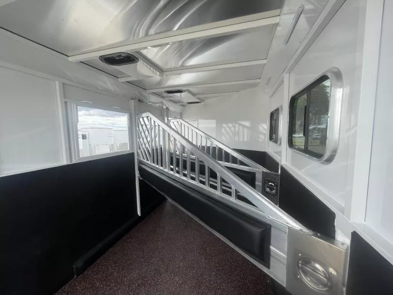 used Horse Trailers Trails West Manufacturing  for sale, in Woodland, WA Thumbnail 19