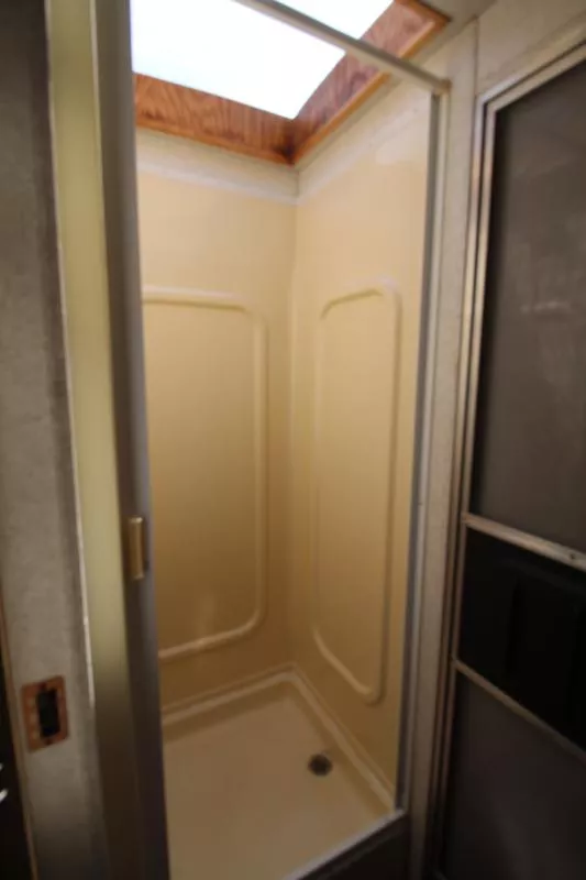 used Horse Trailers SilverLite Trailers  for sale, in Woodland, WA Thumbnail 15