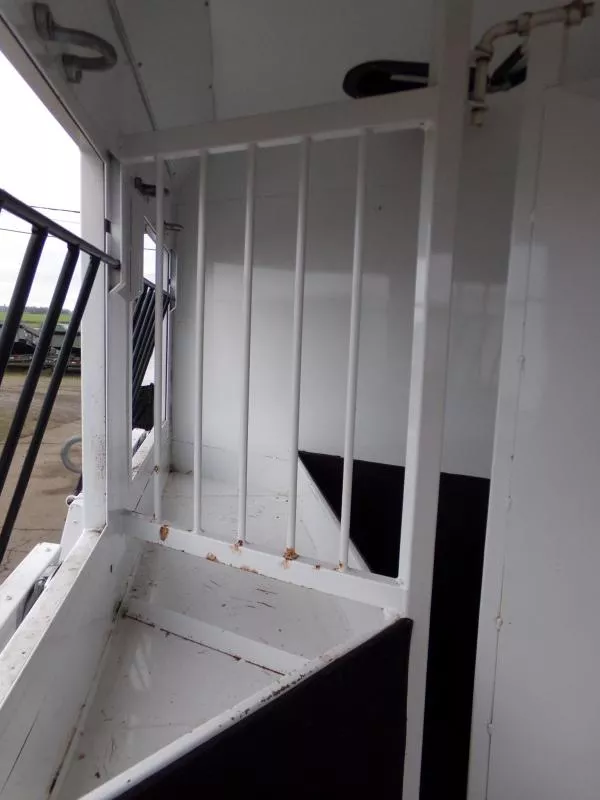 used Horse Trailers Trails West Manufacturing  for sale, in Albany, OR Thumbnail 12